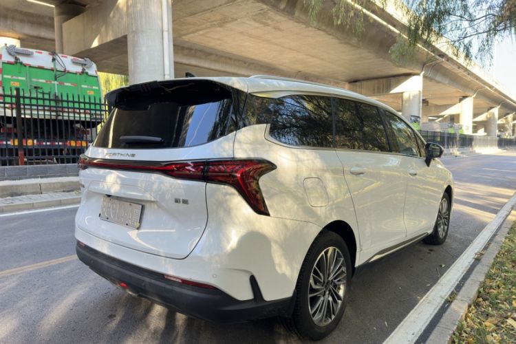 Used FORTHING Yacht 2024 1.5T DCT Guanhai Edition Exterior 3
