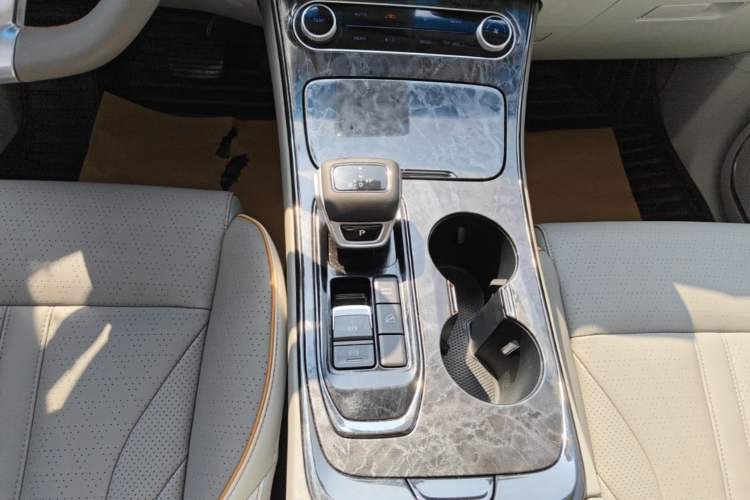 Used FORTHING Yacht 2024 1.5T DCT Guanhai Edition Gear Lever