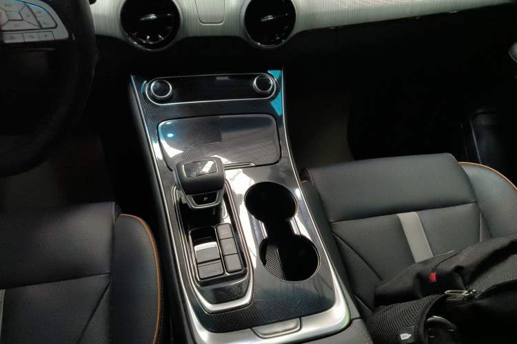 Used FORTHING Yacht 2024 1.5T DCT Guanhai Edition Gear Lever