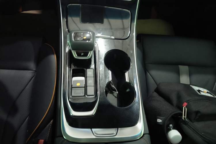 Used FORTHING Yacht 2024 1.5T DCT Guanhai Edition Gear Lever