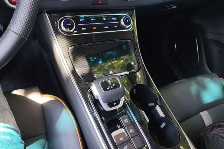 Used FORTHING Yacht 2024 1.5T DCT Guanhai Edition Gear Lever