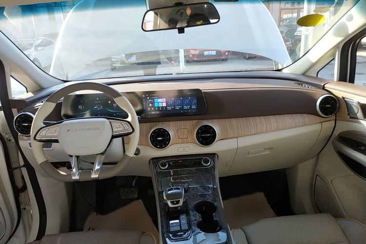 Used FORTHING Yacht 2024 1.5T DCT Guanhai Edition Interior 2
