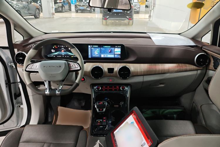 Used FORTHING Yacht 2024 1.5T DCT Guanhai Edition Interior 2