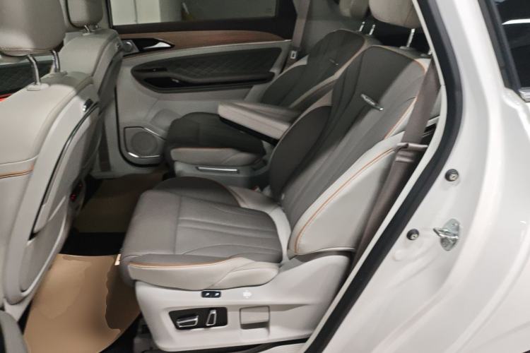 Used FORTHING Yacht 2024 1.5T DCT Guanhai Edition Interior 4