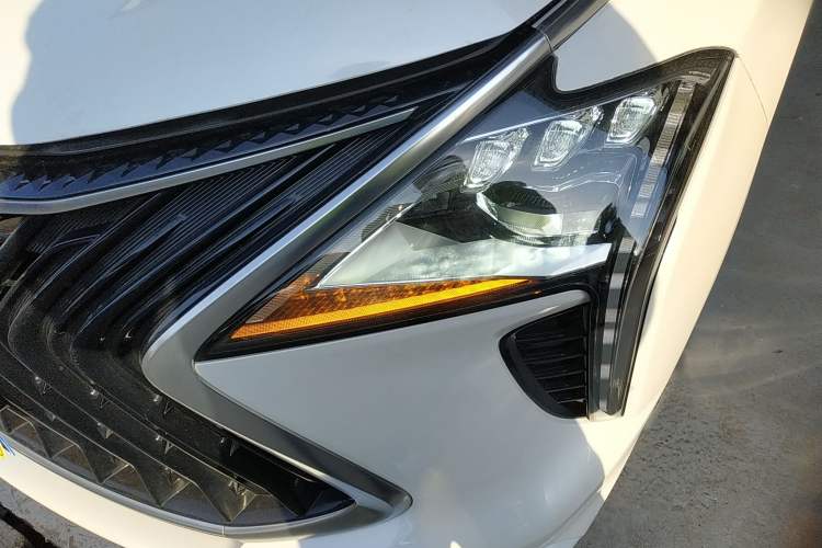 Used FORTHING Yacht 2024 1.5T DCT Guanhai Edition Left Front Headlight