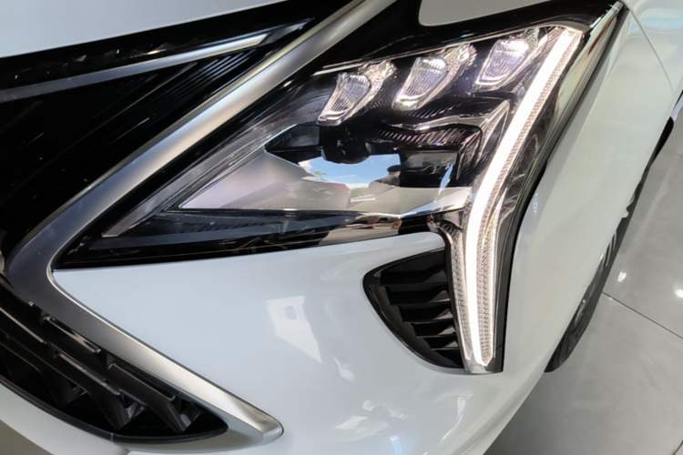 Used FORTHING Yacht 2024 1.5T DCT Guanhai Edition Left Front Headlight