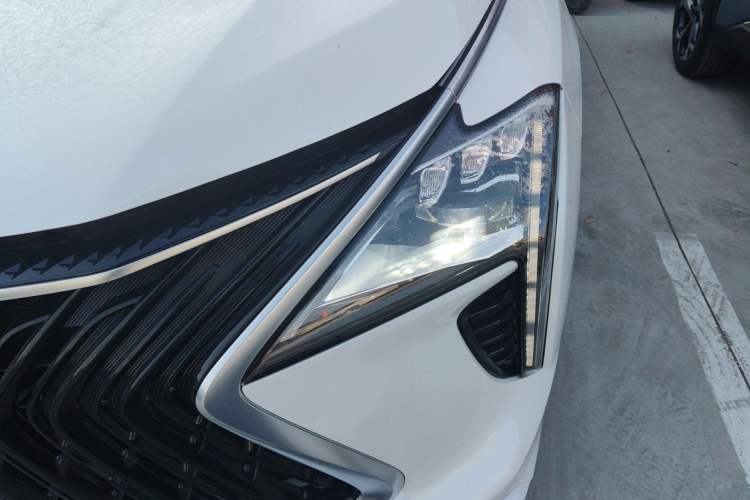 Used FORTHING Yacht 2024 1.5T DCT Guanhai Edition Left Front Headlight