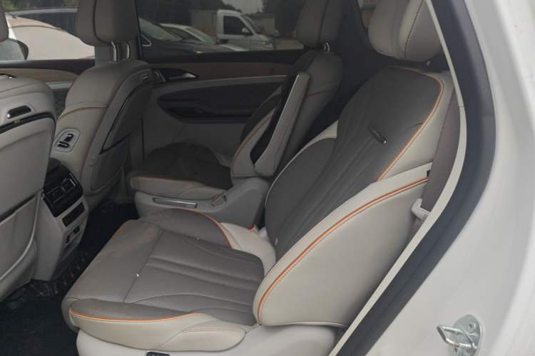 Used FORTHING Yacht 2024 1.5T DCT Guanhai Edition Left Rear Seat