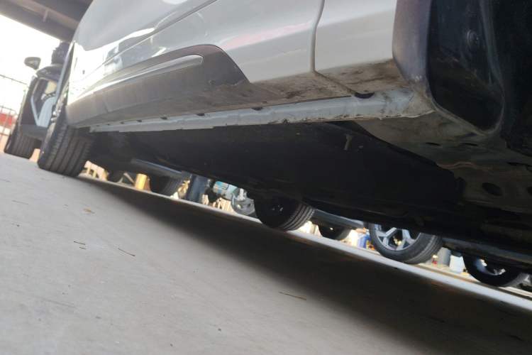 Used FORTHING Yacht 2024 1.5T DCT Guanhai Edition Right Side Sill
