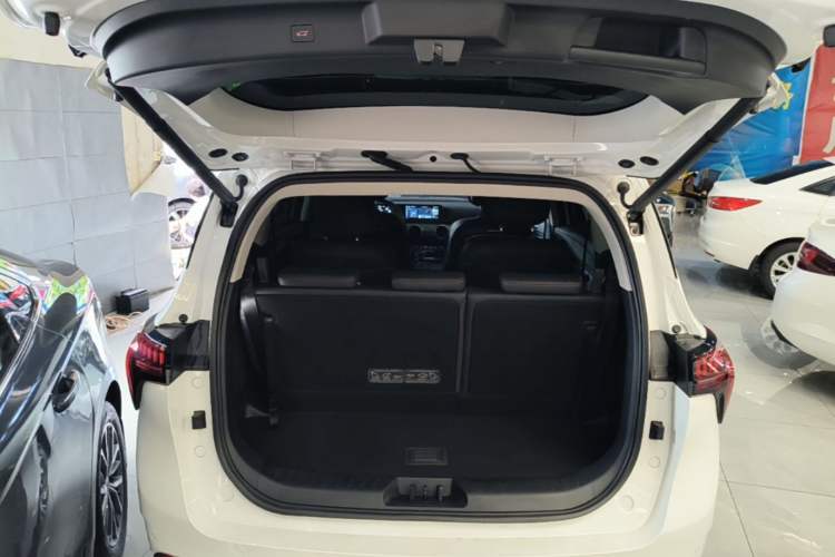 Used FORTHING Yacht 2024 1.5T DCT Guanhai Edition Trunk