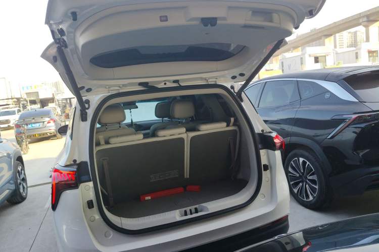 Used FORTHING Yacht 2024 1.5T DCT Guanhai Edition Trunk