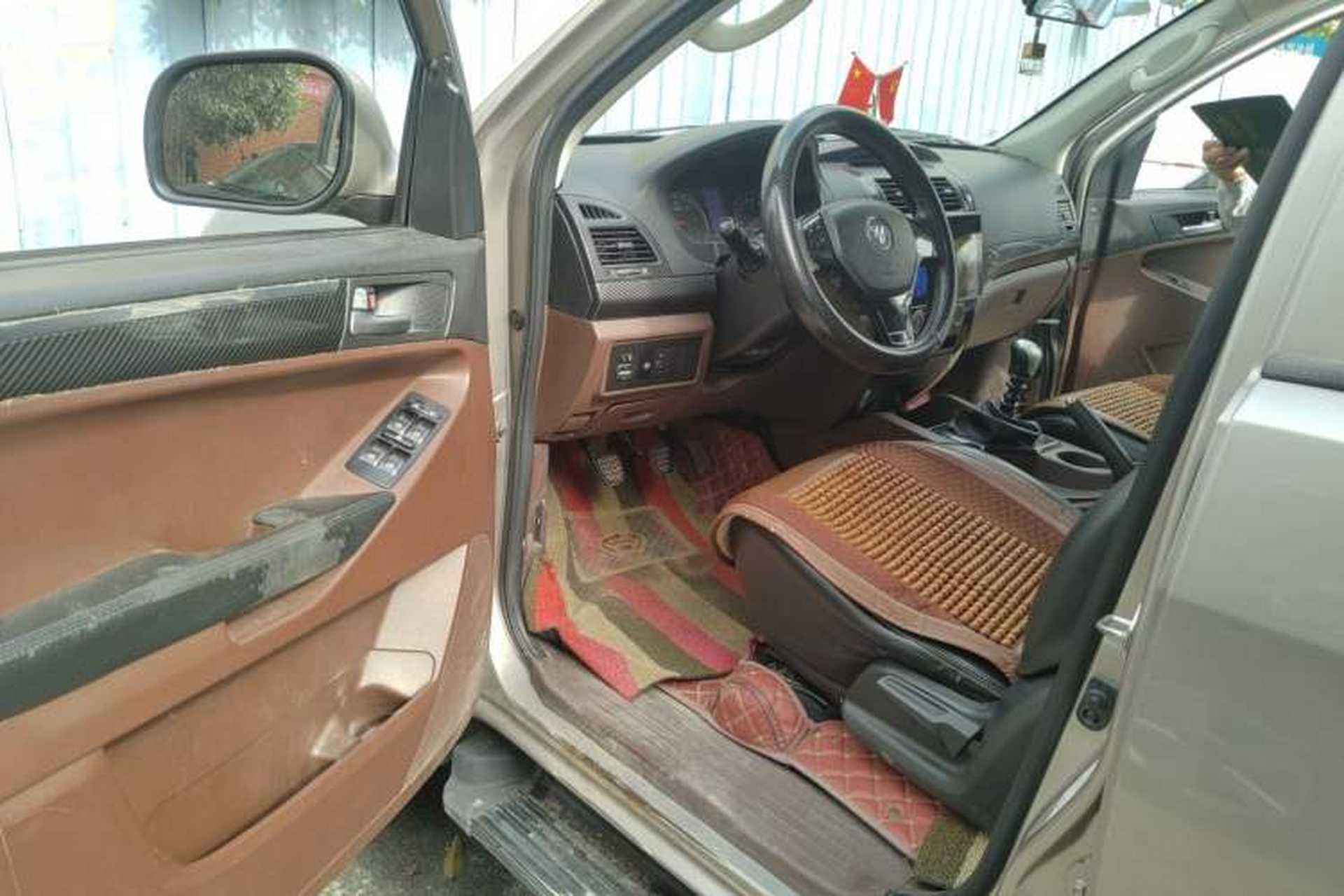 Used Foton Conqueror 3 2020 2.0T Conqueror 3 Two-Wheel Drive Enjoyment Version High Cargo Bed Long Wheelbase 4F20 Driver Seat