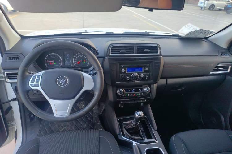 Used Foton Conqueror 3 2020 2.4L Challenger 3 Two-Wheel Drive Enjoyment Version High Cargo Bed Standard Wheelbase 4K22D4M Interior 2
