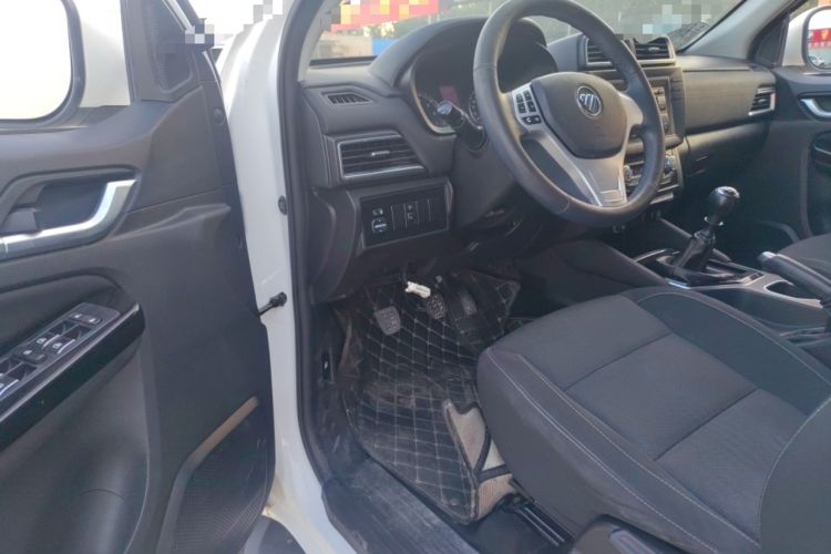 Used Foton Conqueror 3 2020 2.4L Challenger 3 Two-Wheel Drive Enjoyment Version High Cargo Bed Standard Wheelbase 4K22D4M Interior 3