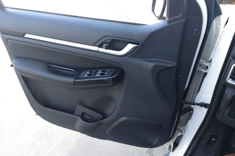 Used Foton Conqueror 3 2020 2.4L Challenger 3 Two-Wheel Drive Enjoyment Version High Cargo Bed Standard Wheelbase 4K22D4M Left Front Door Interior