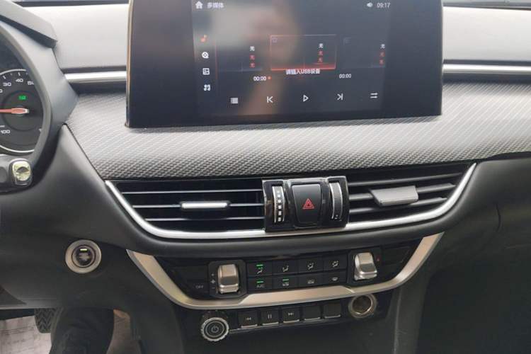 Used Foton EV 2022 National Glory Edition Multi-Purpose Truck Audio And AC Panel