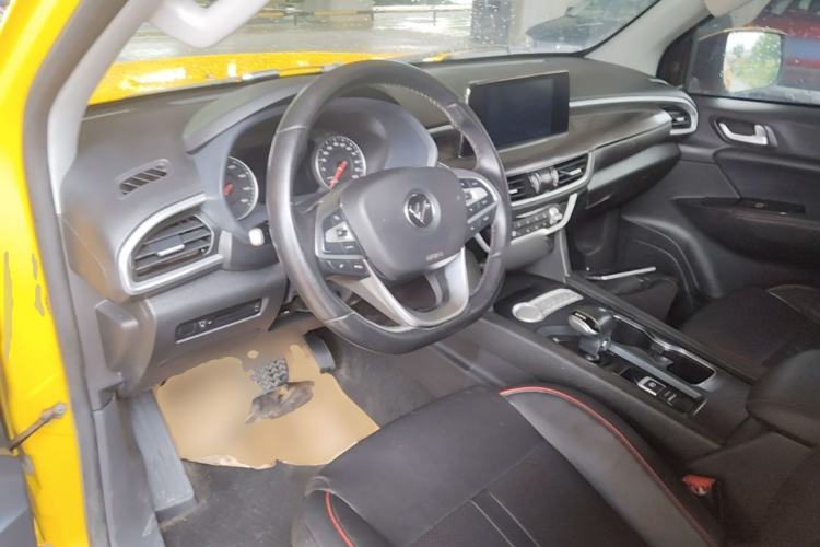 Used Foton EV 2022 National Glory Edition Multi-Purpose Truck Center Console