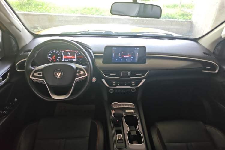 Used Foton EV 2022 National Glory Edition Multi-Purpose Truck Center Console