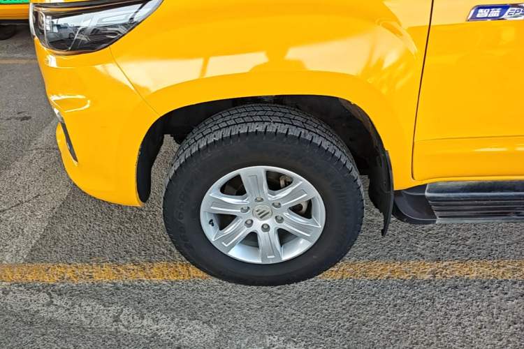 Used Foton EV 2022 National Glory Edition Multi-Purpose Truck Exterior 4