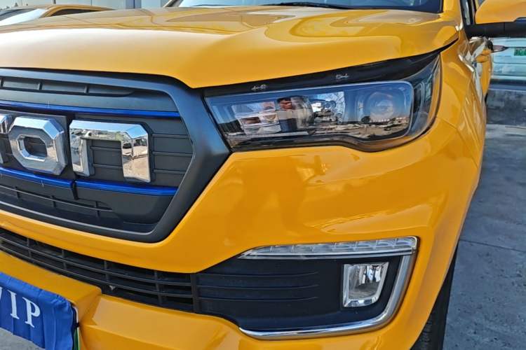 Used Foton EV 2022 National Glory Edition Multi-Purpose Truck Left Front Headlight