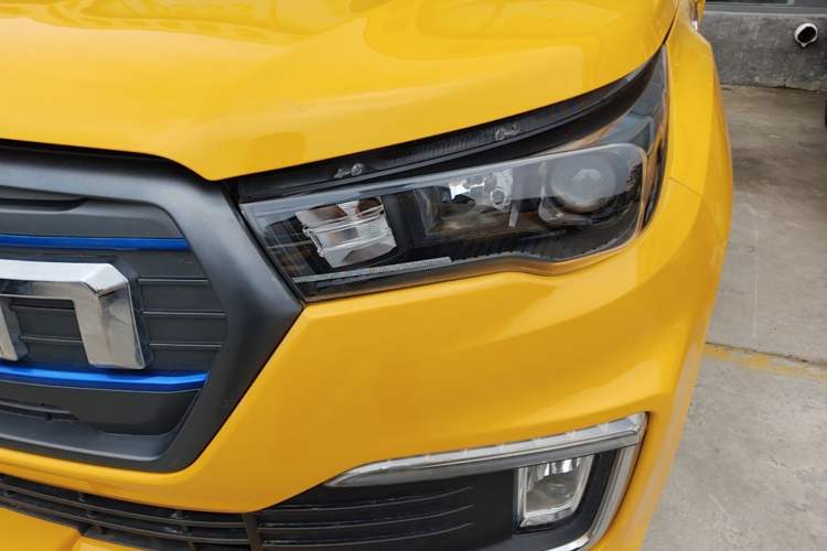 Used Foton EV 2022 National Glory Edition Multi-Purpose Truck Left Front Headlight