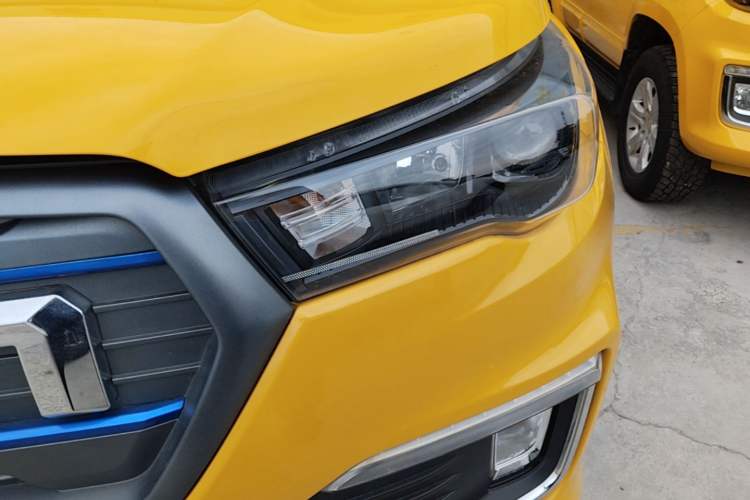 Used Foton EV 2022 National Glory Edition Multi-Purpose Truck Left Front Headlight