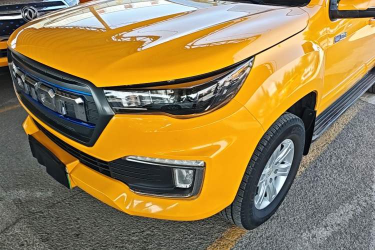 Used Foton EV 2022 National Glory Edition Multi-Purpose Truck Left Front Headlight