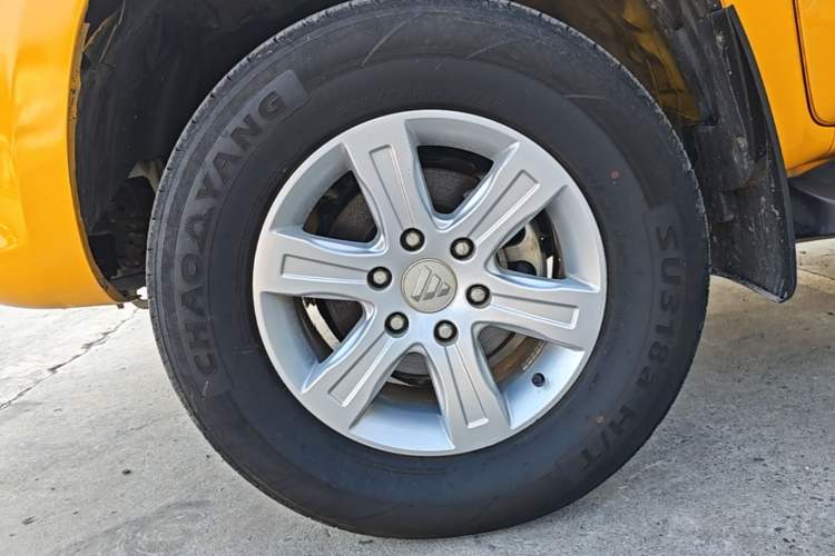 Used Foton EV 2022 National Glory Edition Multi-Purpose Truck Left Front Wheel Hub