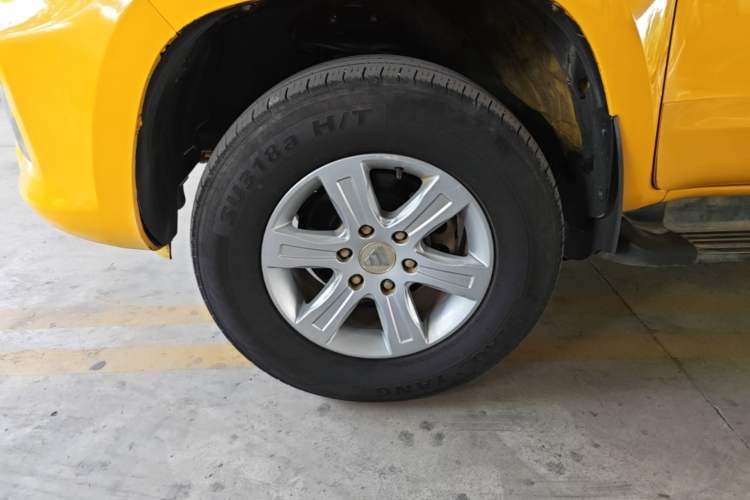 Used Foton EV 2022 National Glory Edition Multi-Purpose Truck Left Front Wheel Hub