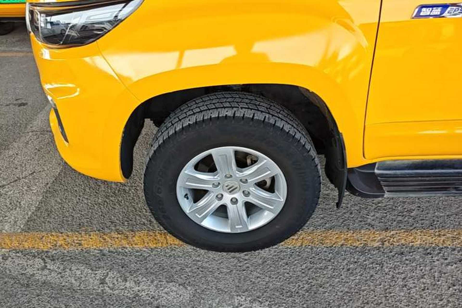 Used Foton EV 2022 National Glory Edition Multi-Purpose Truck Left Front Wheel Hub