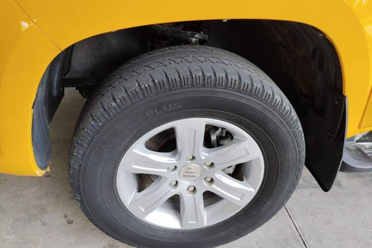 Used Foton EV 2022 National Glory Edition Multi-Purpose Truck Left Front Wheel Hub