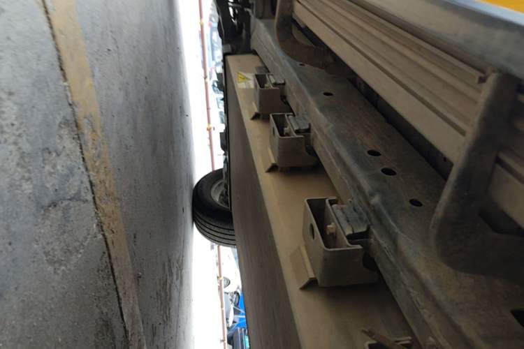 Used Foton EV 2022 National Glory Edition Multi-Purpose Truck Left Side Sill