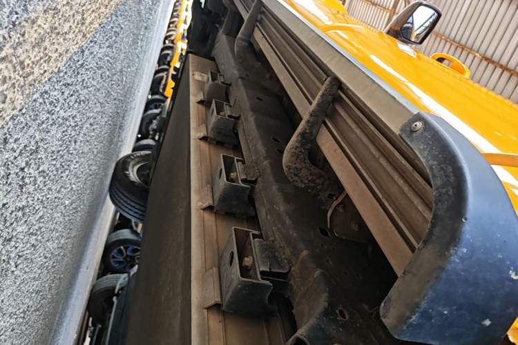 Used Foton EV 2022 National Glory Edition Multi-Purpose Truck Left Side Sill