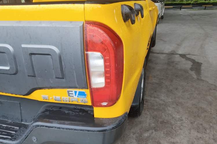 Used Foton EV 2022 National Glory Edition Multi-Purpose Truck Right Rear Taillight