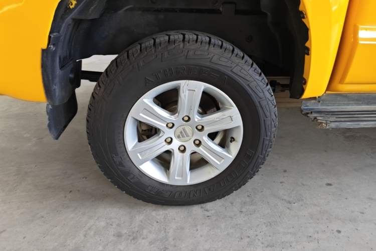 Used Foton EV 2022 National Glory Edition Multi-Purpose Truck Right Rear Wheel Hub