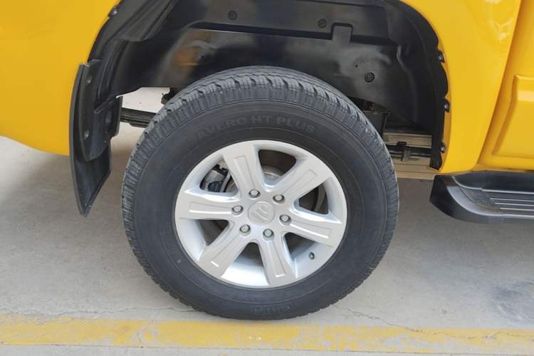 Used Foton EV 2022 National Glory Edition Multi-Purpose Truck Right Rear Wheel Hub