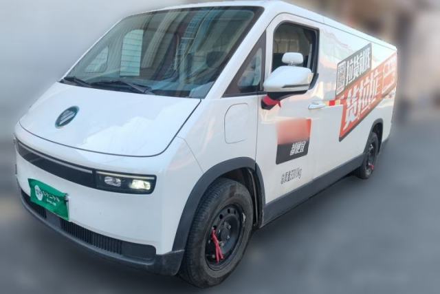 Used Foton Fengjing i9 2‑seat van, 360 km range