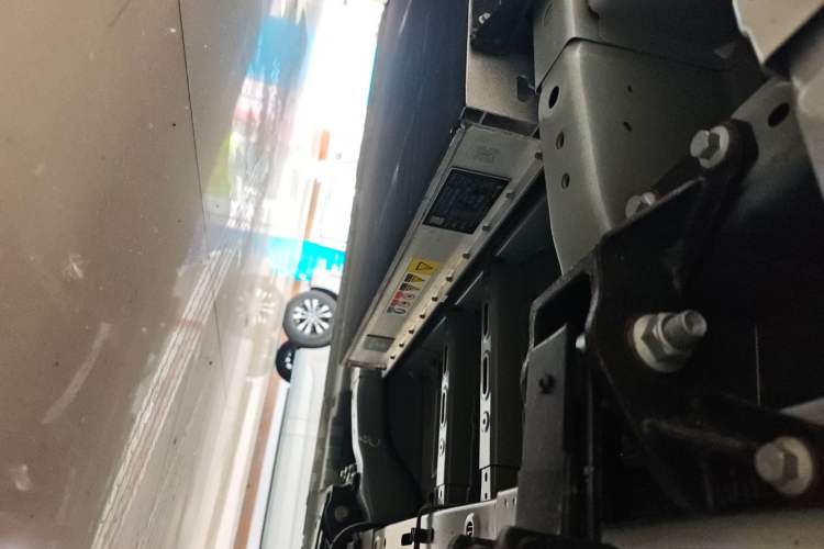 Used Foton Fengjing i9 2025 Model—Multi-purpose Long-axle Front-wheel-drive, CATL 50.23 kWh, Zhiyuan Edition, Flat Roof, Single Tire, 6 Seats Chassis Rear Left