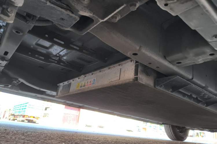Used Foton Fengjing i9  Chassis Rear Right