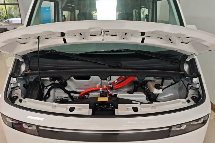 Used Foton Fengjing i9 2025 Model—Multi-purpose Long-axle Front-wheel-drive, CATL 50.23 kWh, Zhiyuan Edition, Flat Roof, Single Tire, 6 Seats Engine Bay