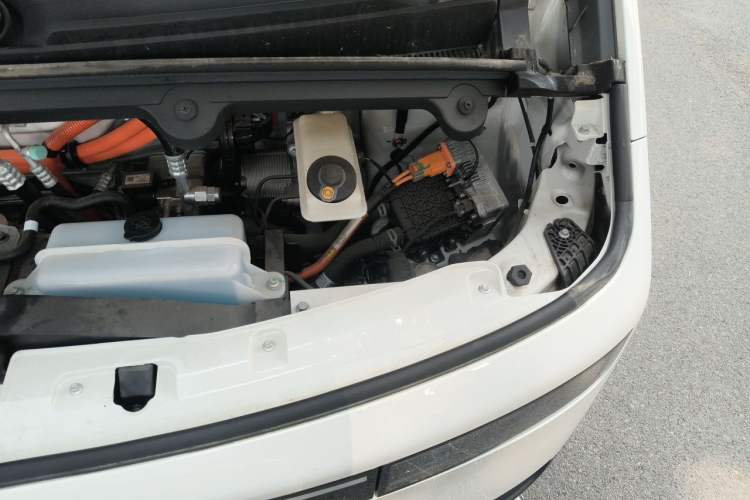 Used Foton Fengjing i9 2025 Model—Professional Logistics Long-axle Front-wheel-drive, CATL 50.23 kWh, Zhiyuan Edition, Flat Roof, Single Tire, 2 Seats Engine Bay Left