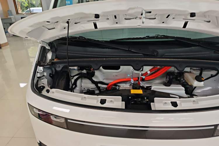 Used Foton Fengjing i9 2025 Model—Multi-purpose Long-axle Front-wheel-drive, CATL 50.23 kWh, Zhiyuan Edition, Flat Roof, Single Tire, 6 Seats Engine Bay Right