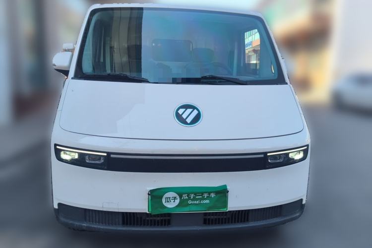 Used Foton Fengjing i9  Front