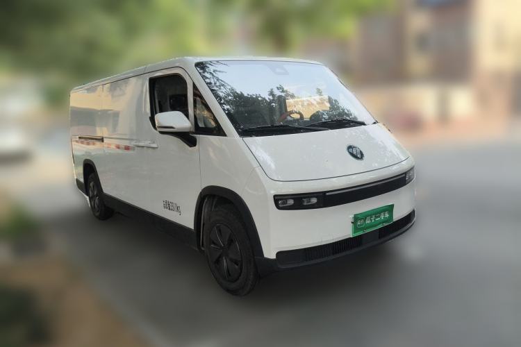 Used Foton Fengjing i9 2025 Model—Professional Logistics Long-axle Front-wheel-drive, CATL 50.23 kWh, Zhiyuan Edition, Flat Roof, Single Tire, 2 Seats Front Right 45 Deg