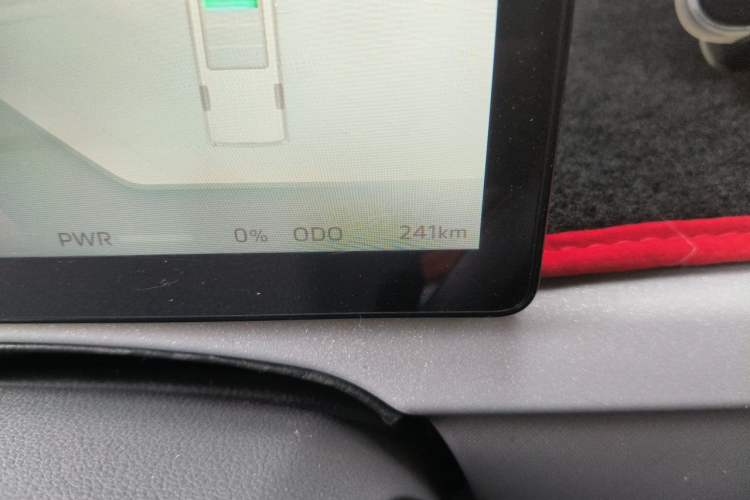 Used Foton Fengjing i9 2025 Model—Professional Logistics Long-axle Front-wheel-drive, CATL 50.23 kWh, Zhiyuan Edition, Flat Roof, Single Tire, 2 Seats Odometer Close Up
