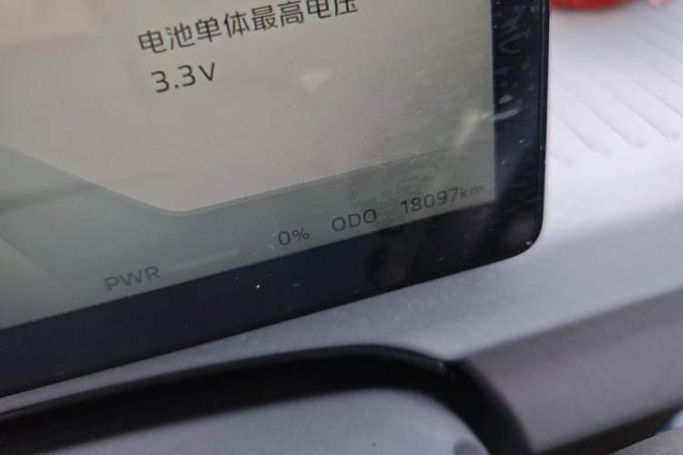 Used Foton Fengjing i9 2025 Model: i9+ Professional Logistics Long-Wheelbase Front-Drive, Aiyike 60.37 kWh, Smart Journey Edition, Flat Roof, Single Tire, 2 Seats Odometer Close Up