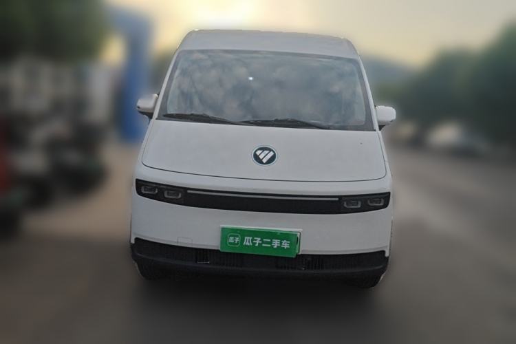 Used Foton Fengjing i9  Front