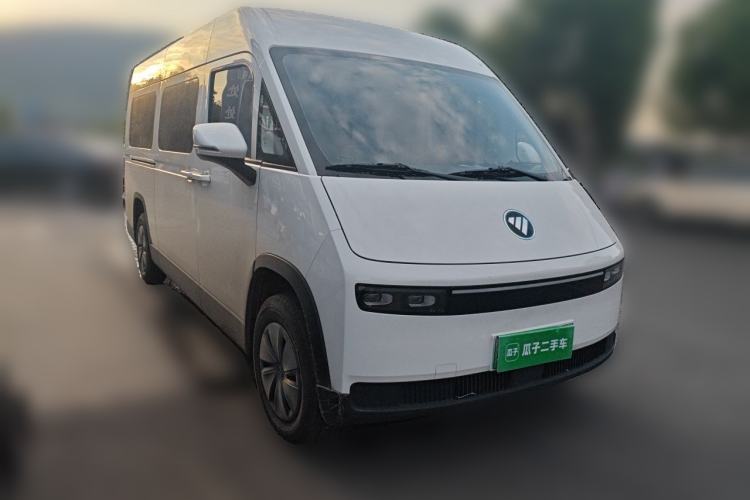 Used Foton Fengjing i9  Front Right 45 Deg