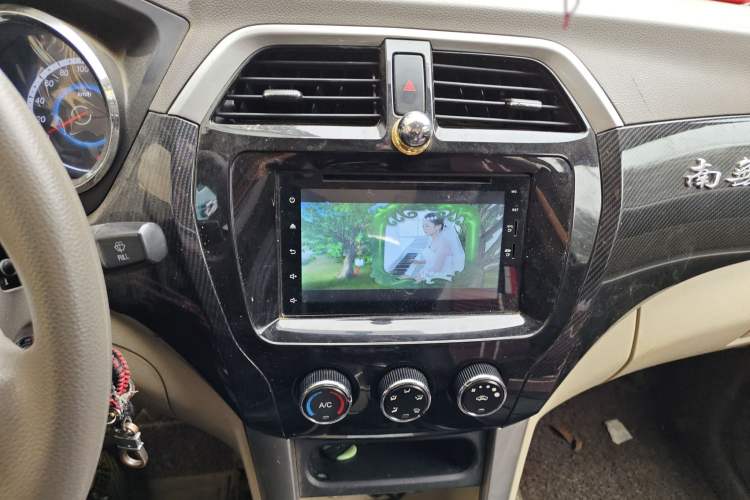 Used Foton Gatu ix5 2016 1.5L Zhiyue Model Audio And AC Panel