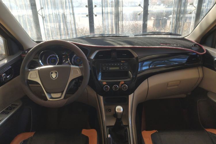 Used Foton Gatu ix5 2016 1.5L Zhiyue Model Center Console